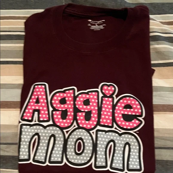 Aggie Mom Texas A&M Maroon T-Shirts - Lot of 4, Size Large - Picture 4 of 9